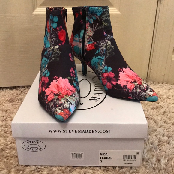 Steve Madden Shoes - Boots